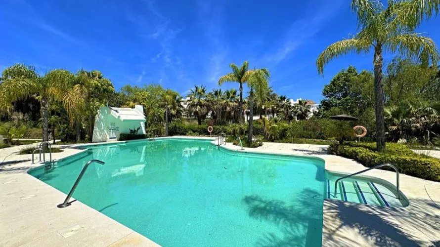 2 bedrooms penthouse for sale , Casares, Spain No. 555 № 4