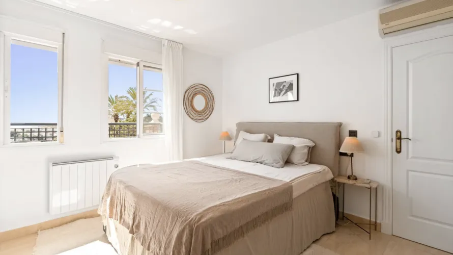 2 bedrooms apartment for sale , Manilva, Spain No. 705 № 7