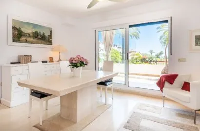 2 bedrooms apartment for sale , Estepona, Spain No. 651