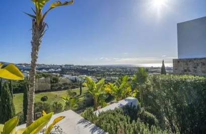 2 bedrooms apartment for sale , Estepona, Spain No. 654