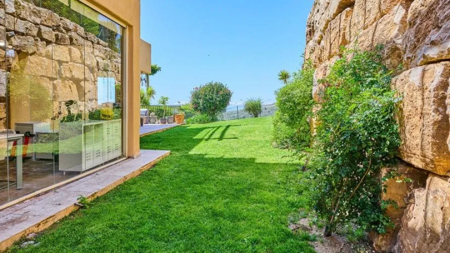 3 bedrooms apartment for sale , Benahavis, Spain No. 673 № 2