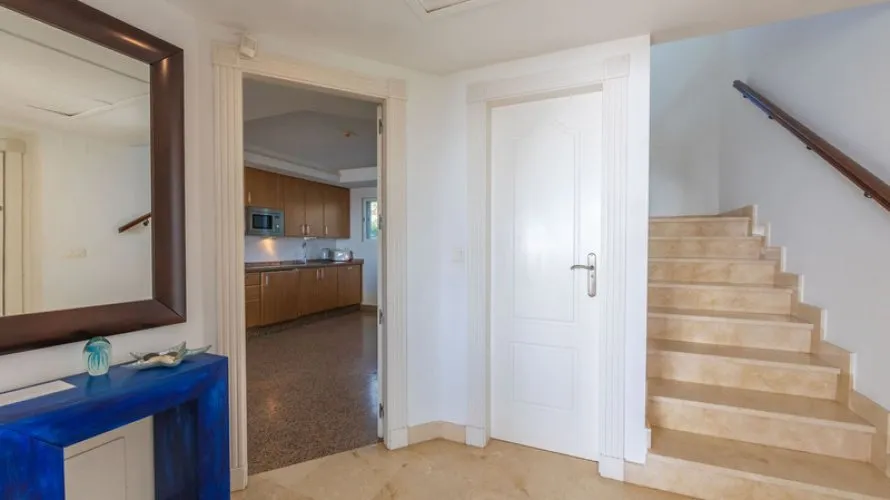 3 bedrooms penthouse for sale , Estepona, Spain No. 558 № 26