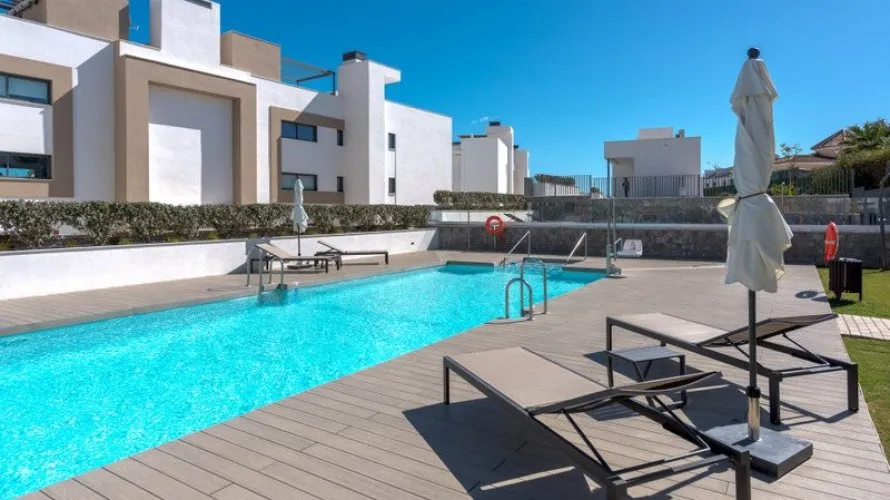 3 bedrooms apartment for sale , Estepona, Spain No. 291 № 14