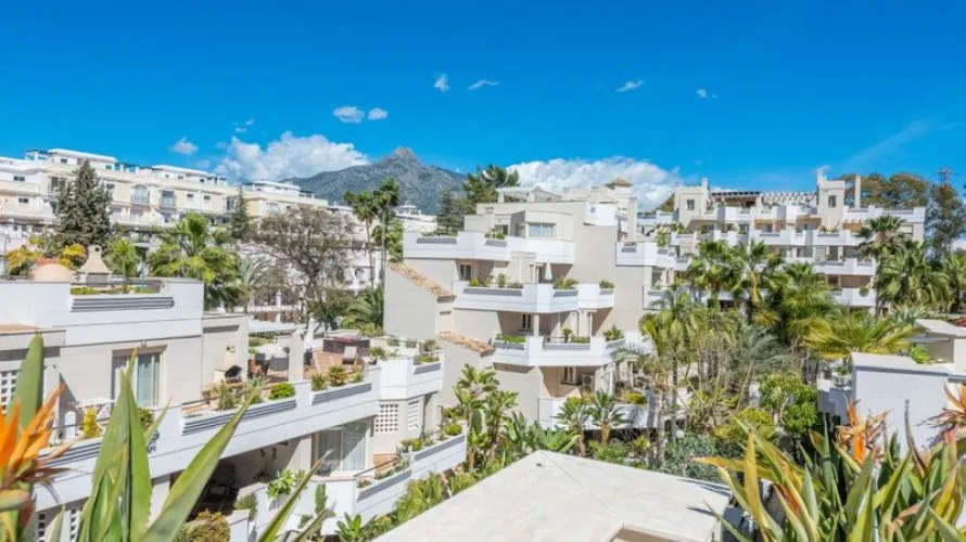 3 bedrooms penthouse for sale , Nueva Andalucia, Spain No. 262 № 22