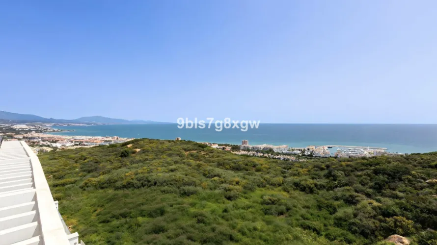 2 bedrooms penthouse for sale , Manilva, Spain No. 672 № 18