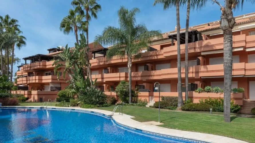 3 bedrooms apartment for sale , Marbella, Spain No. 268 № 10