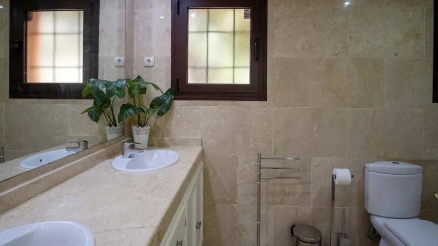 2 bedrooms apartment for sale , Estepona, Spain No. 610 № 12