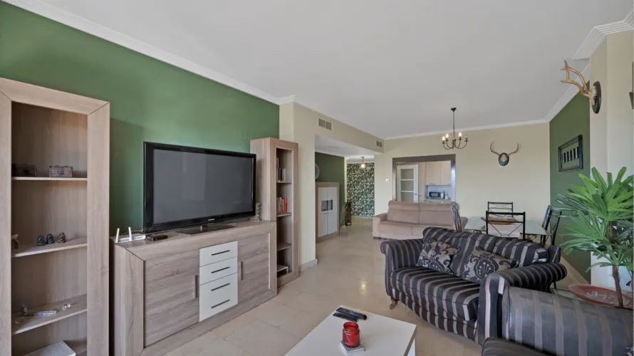 3 bedrooms apartment for sale , Estepona, Spain No. 473 № 3