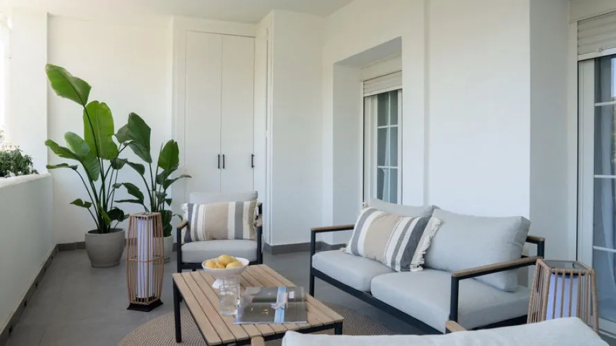 3 bedrooms apartment for sale , La Quinta, Spain No. 464