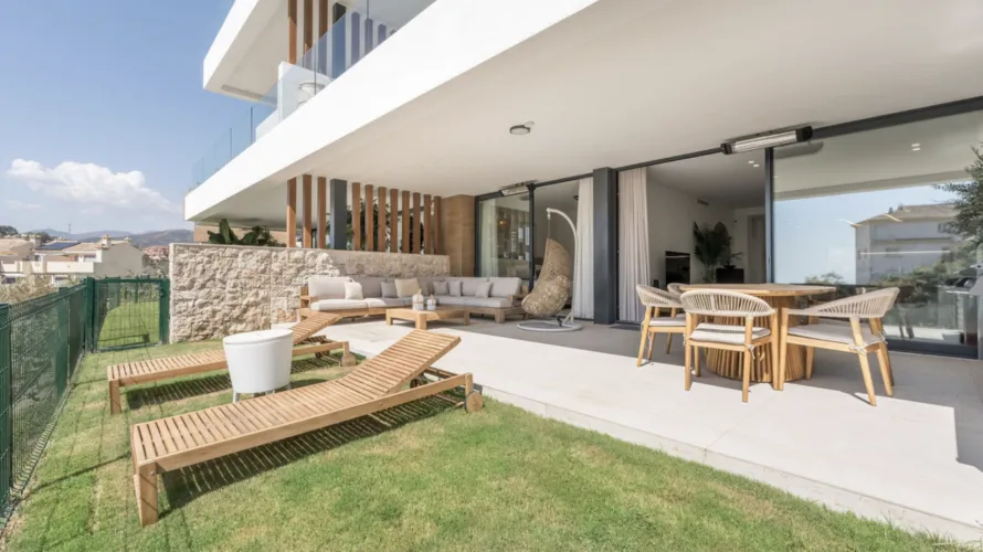 3 bedrooms apartment for sale , Marbella, Spain No. 481 № 2