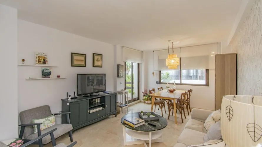 2 bedrooms apartment for sale , Estepona, Spain No. 665 № 1