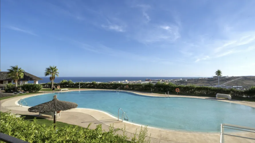 2 bedrooms apartment for sale , Estepona, Spain No. 486 № 8
