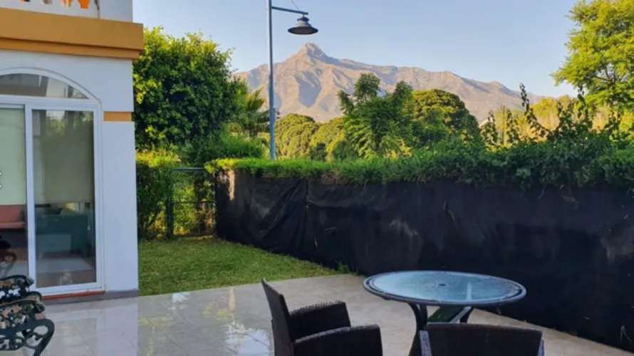 3 bedrooms apartment for sale , Nueva Andalucia, Spain No. 627 № 1