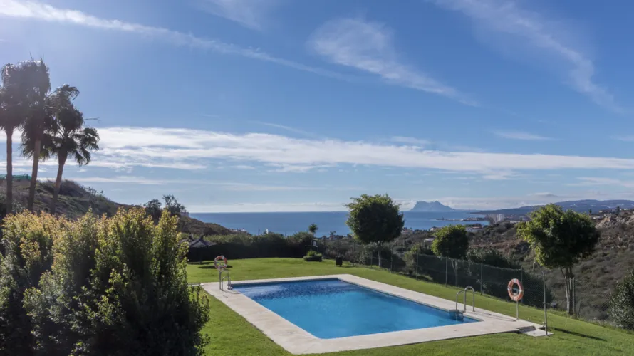 2 bedrooms apartment for sale , Manilva, Spain No. 467 № 25