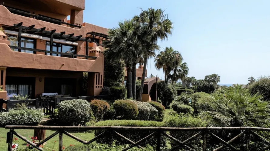 2 bedrooms apartment for sale , Estepona, Spain No. 610 № 7