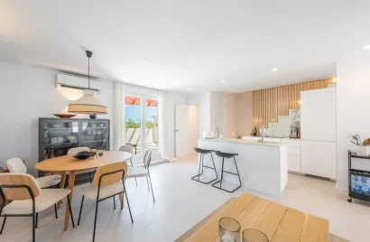 3 bedrooms duplex for sale , Nueva Andalucia, Spain No. 462