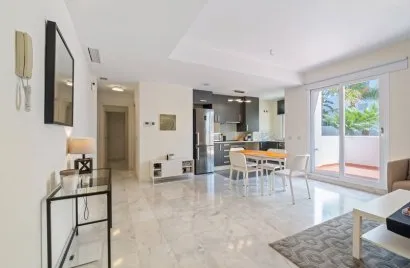 2 bedrooms apartment for sale , Estepona, Spain No. 645