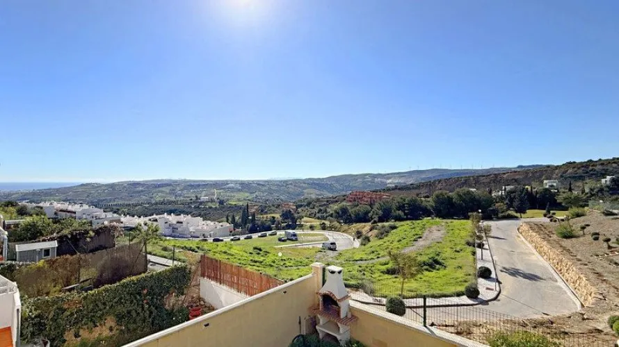 2 bedrooms apartment for sale , Casares, Spain No. 583 № 4