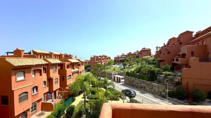 3 bedrooms duplex for sale , Estepona, Spain No. 432 № 20