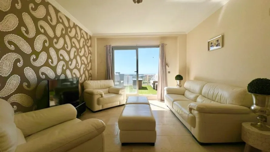 4 bedrooms duplex for sale , Estepona, Spain No. 640 № 8