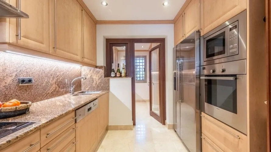 3 bedrooms duplex for sale , Estepona, Spain No. 244 № 5