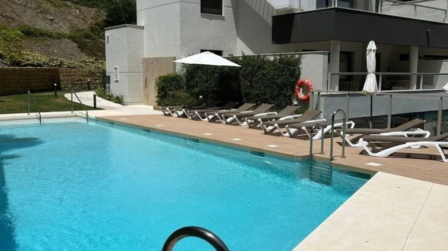 3 bedrooms apartment for sale , La Quinta, Spain No. 797 № 22