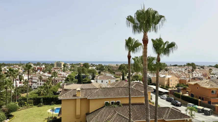 3 bedrooms apartment for sale , La Atalaya, Spain No. 452 № 14