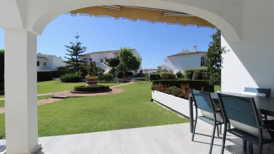 2 bedrooms apartment for sale , Estepona, Spain No. 783 № 1