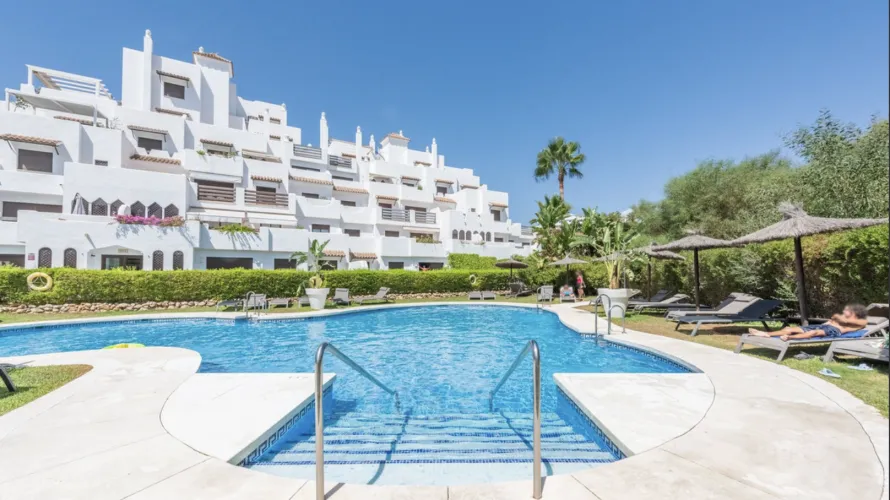 2 bedrooms apartment for sale , Estepona, Spain No. 466 № 20