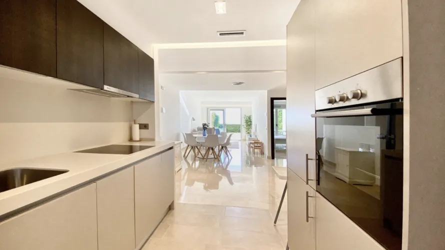 2 bedrooms apartment for sale , Marbella, Spain No. 495 № 5