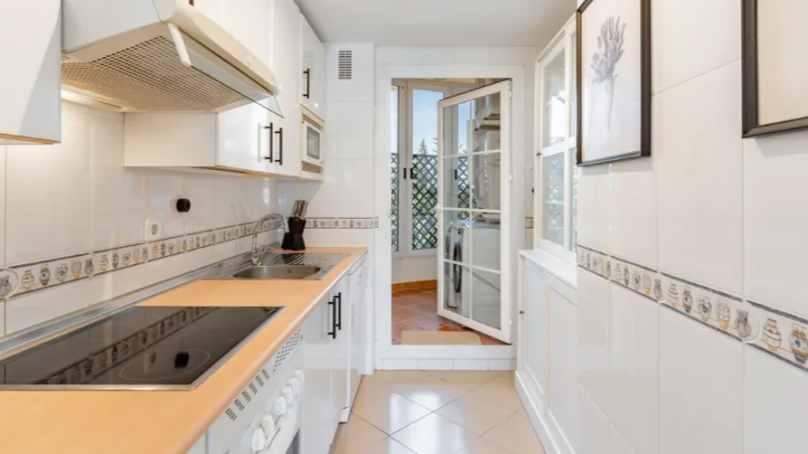 2 bedrooms duplex for sale , Nueva Andalucia, Spain No. 732 № 14