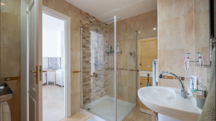 1 bedroom apartment for sale , Estepona, Spain No. 749 № 12