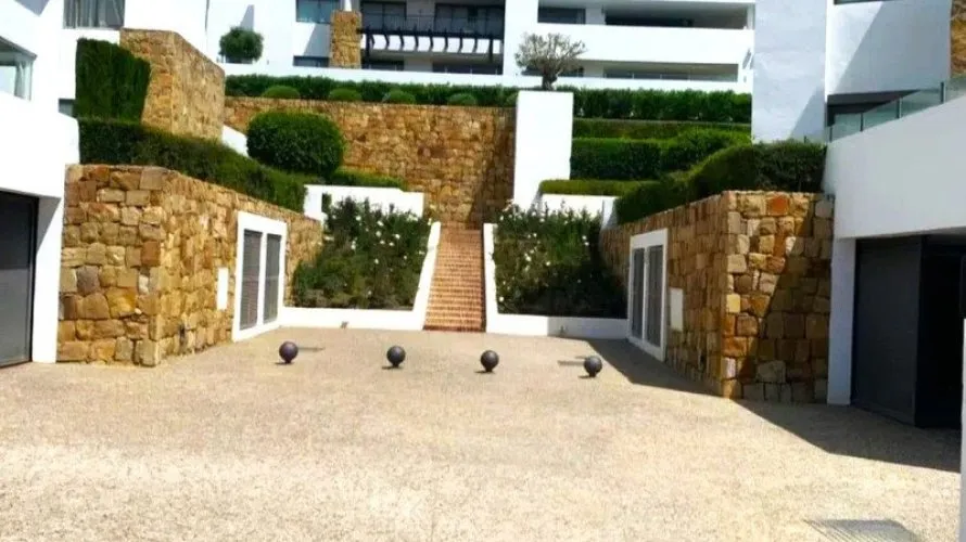 2 bedrooms apartment for sale , Benahavis, Spain No. 557 № 5