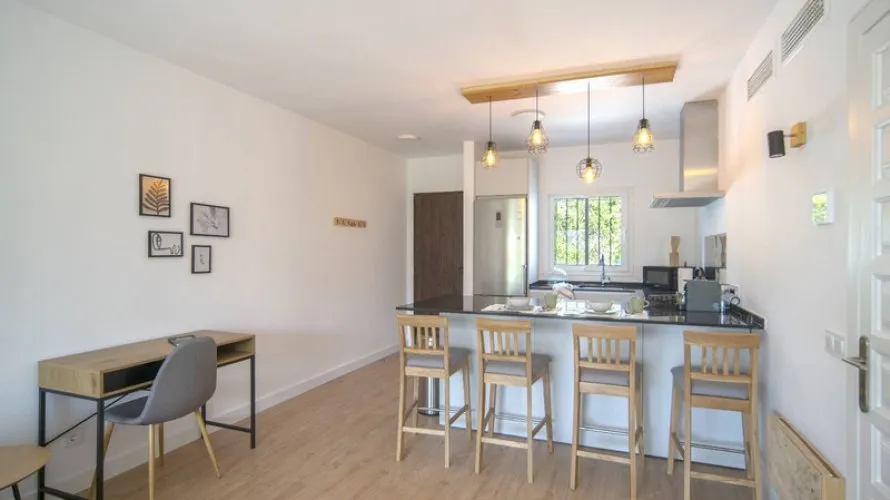 2 bedrooms apartment for sale , Estepona, Spain No. 680 № 4