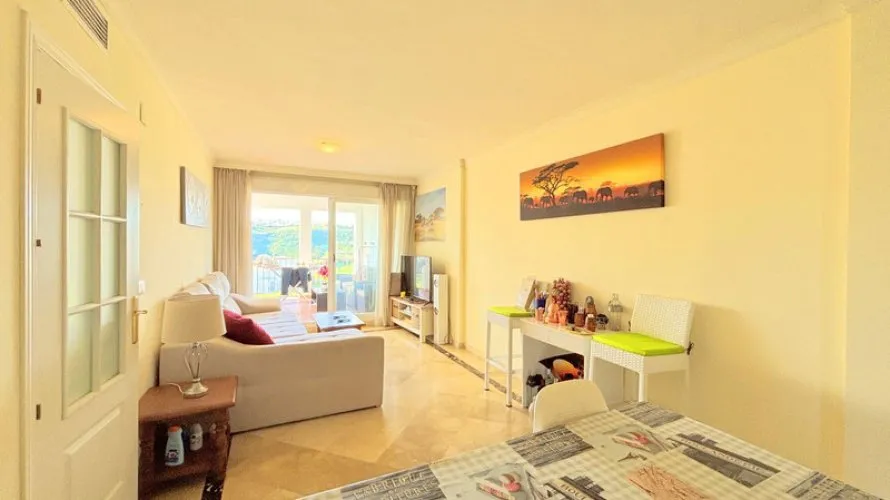 2 bedrooms apartment for sale , Manilva, Spain No. 561 № 13