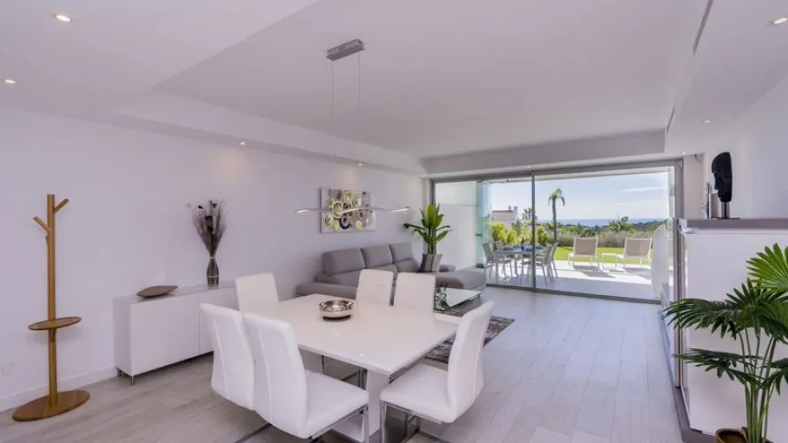 2 bedrooms apartment for sale , Estepona, Spain No. 655 № 24