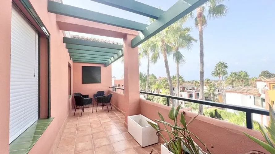 3 bedrooms duplex for sale , Estepona, Spain No. 498 № 10