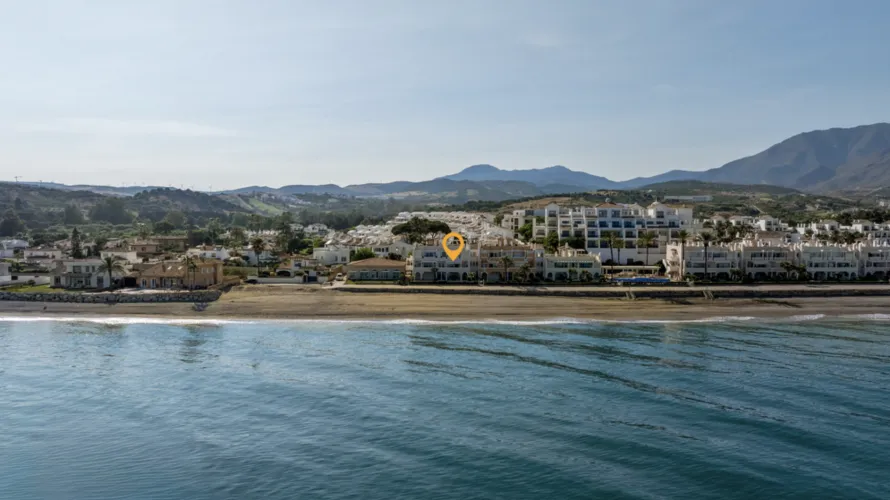 3 bedrooms apartment for sale , Estepona, Spain No. 792 № 1