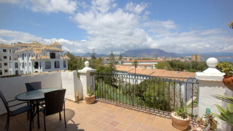 2 bedrooms penthouse for sale , Manilva, Spain No. 552 № 9