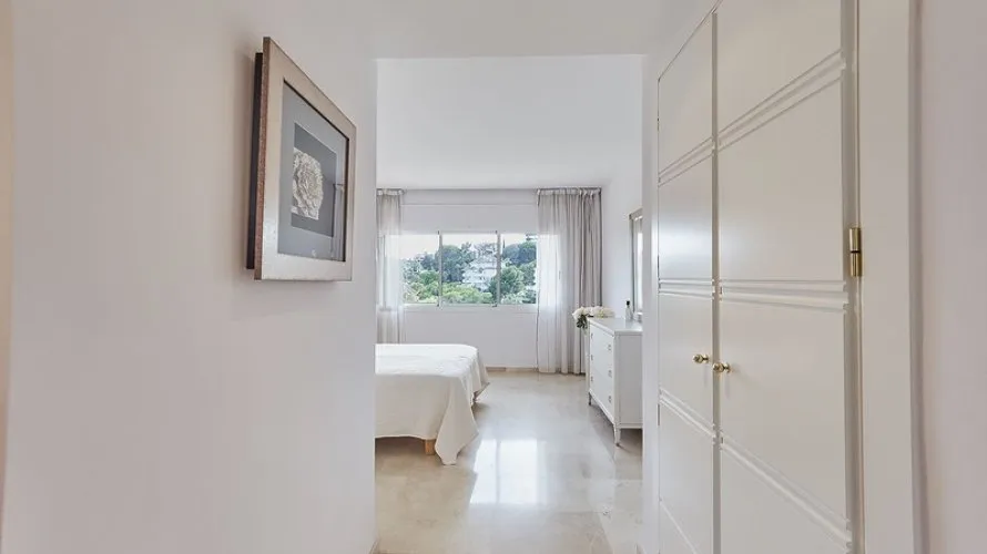 2 bedrooms apartment for sale , Marbella, Spain No. 716 № 19