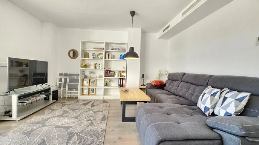 3 bedrooms duplex for sale , Estepona, Spain No. 434 № 16