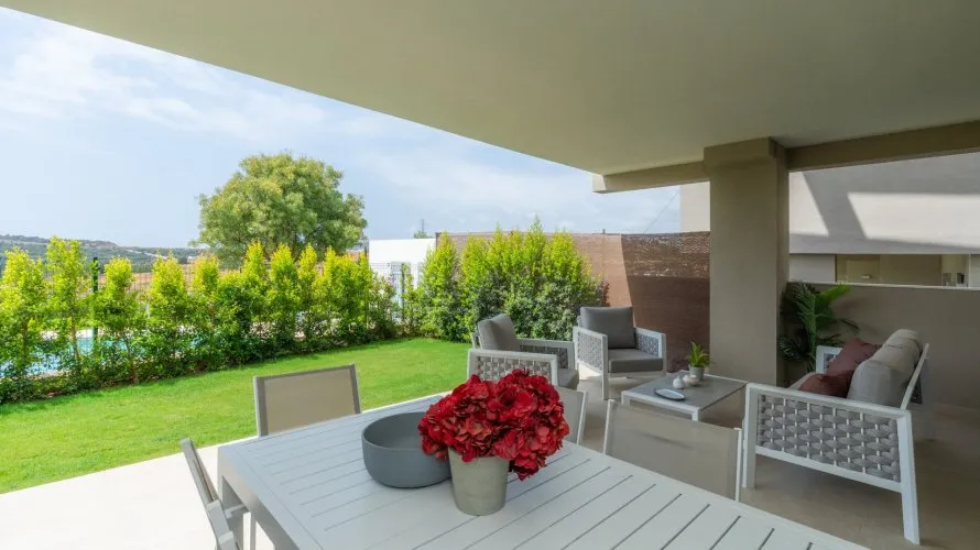 2 bedrooms apartment for sale , Estepona, Spain No. 259 № 4