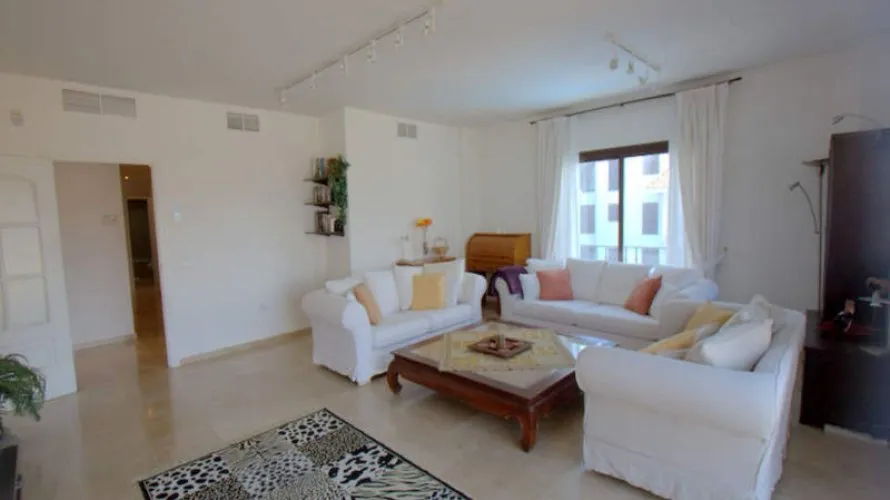 2 bedrooms penthouse for sale , Manilva, Spain No. 552 № 4