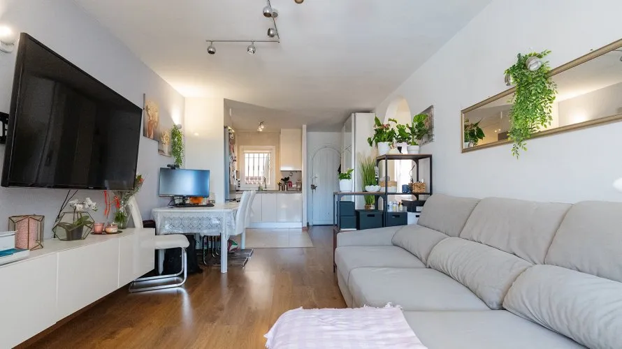 2 bedrooms apartment for sale , Mijas Costa, Spain No. 679 № 1