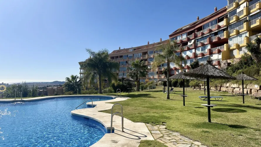 2 bedrooms duplex for sale , Fuengirola, Spain No. 603 № 24