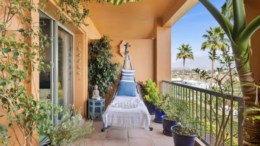 2 bedrooms apartment for sale , Estepona, Spain No. 520 № 10