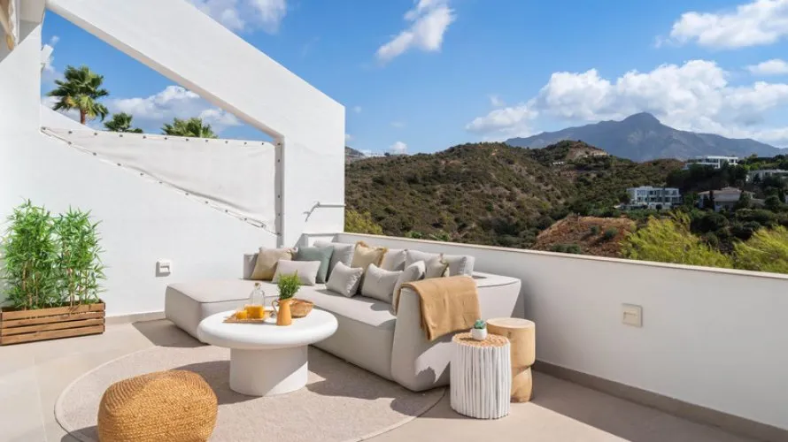 3 bedrooms apartment for sale , La Quinta, Spain No. 565 № 6