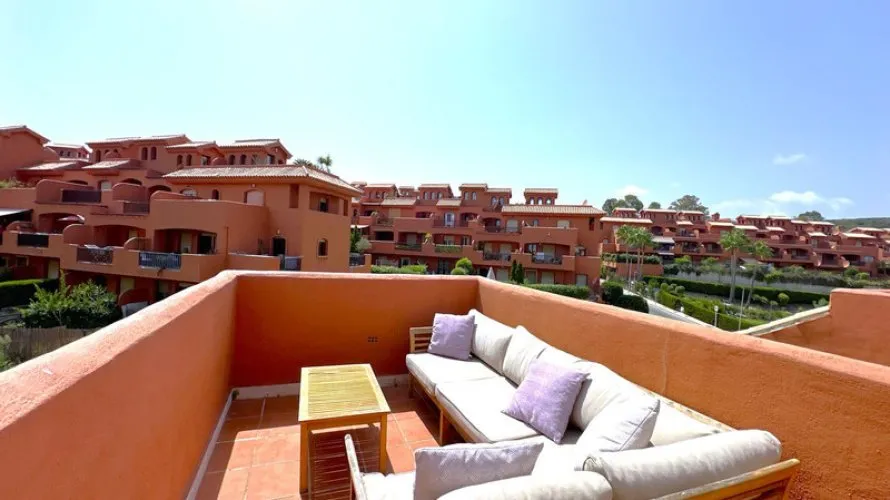 3 bedrooms duplex for sale , Estepona, Spain No. 432
