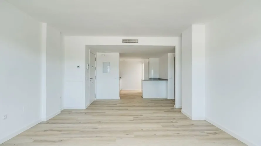 3 bedrooms apartment for sale , Nueva Andalucia, Spain No. 721 № 2