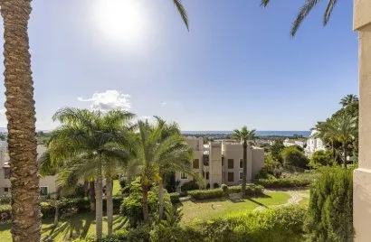 2 bedrooms apartment for sale , Estepona, Spain No. 653